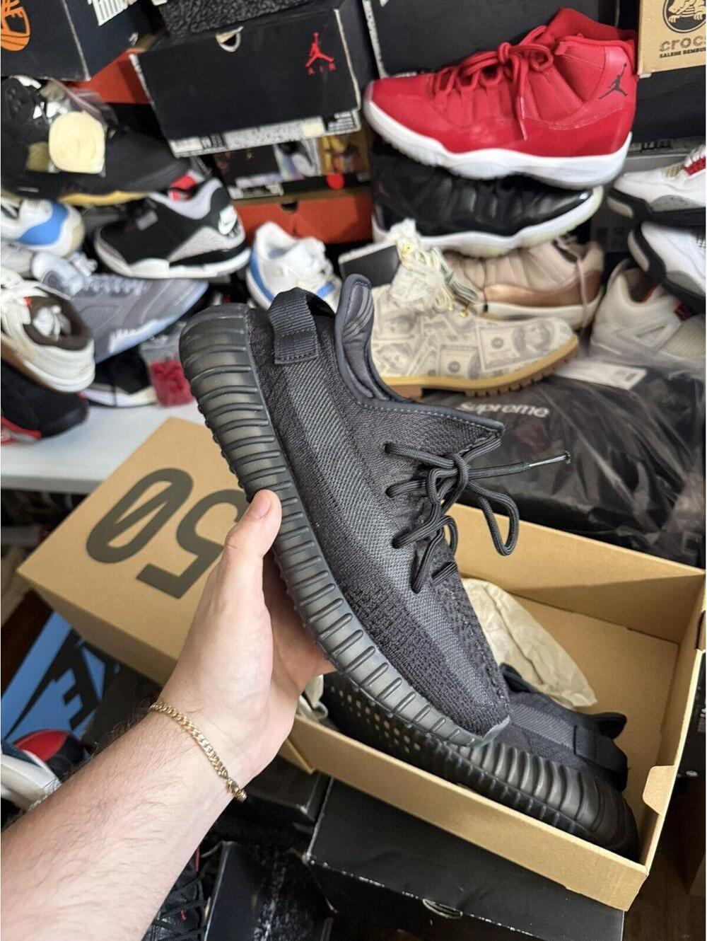 Yeezy 350 boost utility black sz 8.5